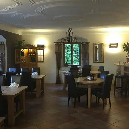 Hotel Alter Pfarrhof 2*